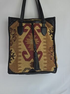 Isabella Fiore Kilim Tapestry Tote Bag Leather Trim Tassel Southwestern Boho